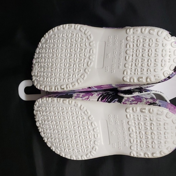 Capelli of New York NWT Glow in the Dark Faux Fur Lined Slip-on Clogs - Picture 7 of 7